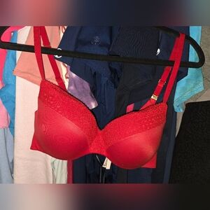 Victoria's Secret Incredible Lined Demi